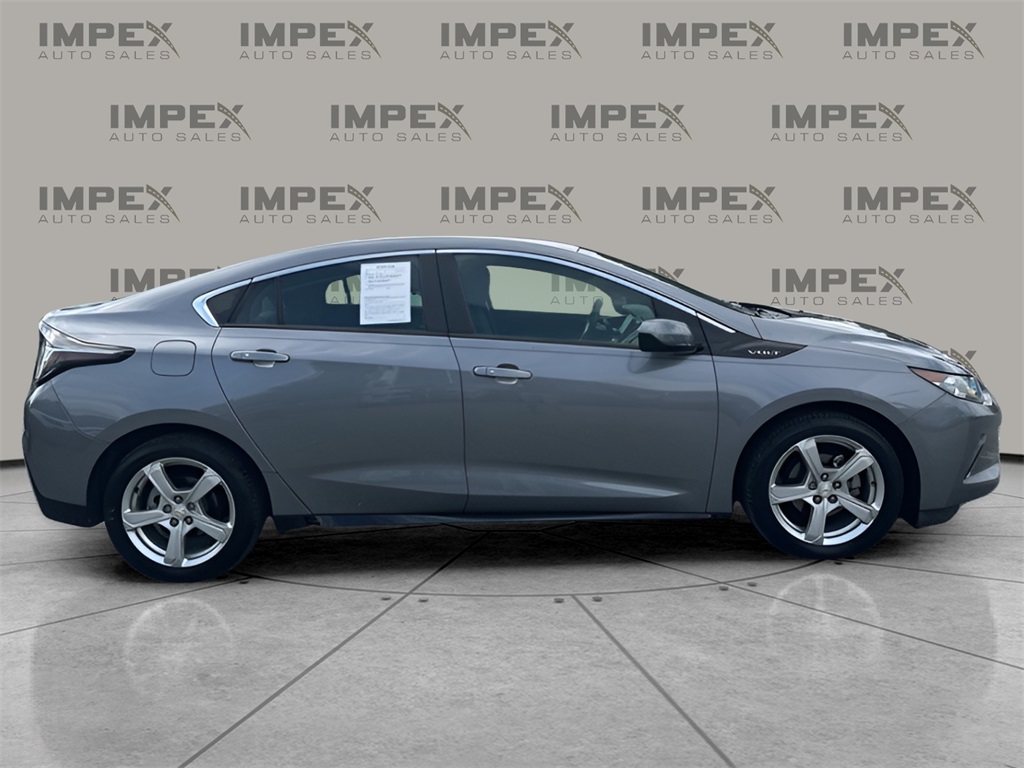 2018 Chevrolet Volt LT photo 6