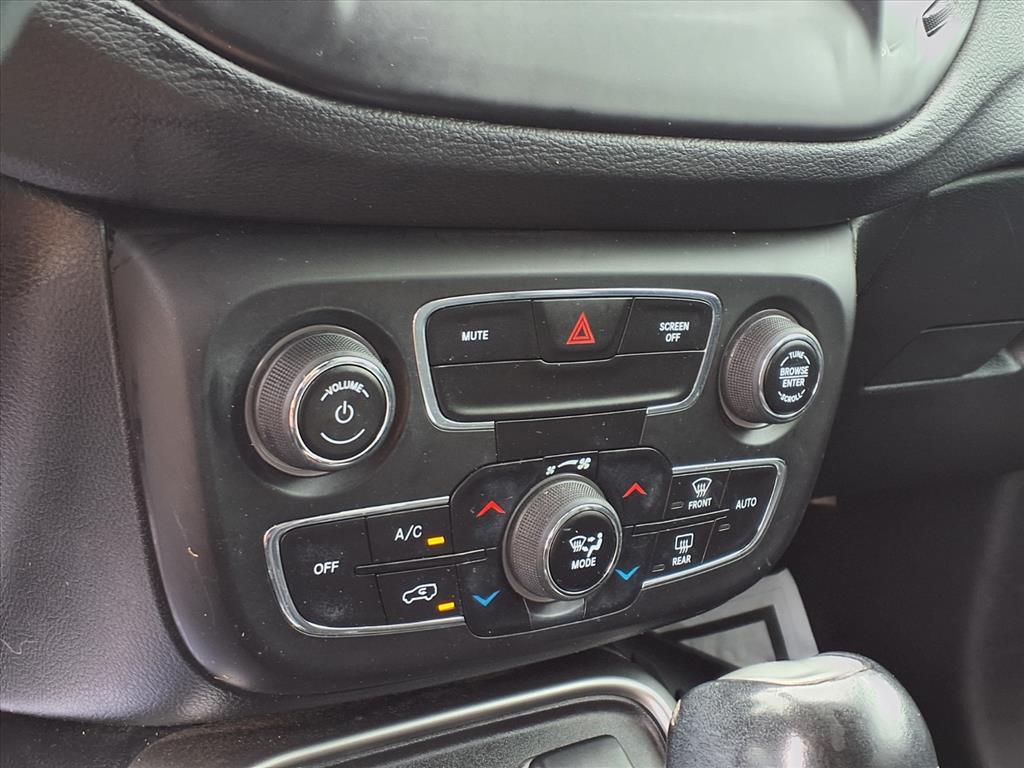 2019 Jeep Compass Latitude photo 18
