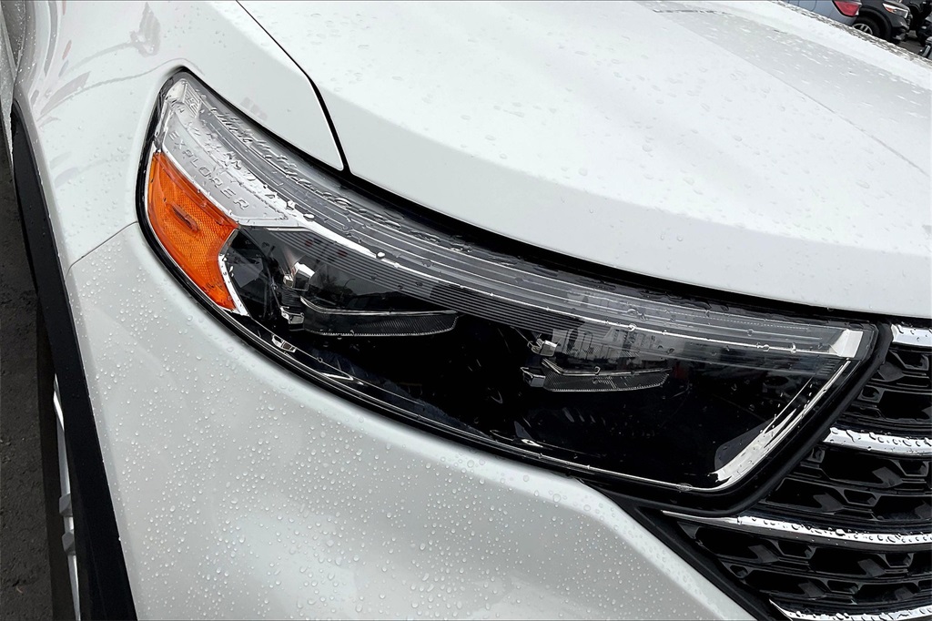 2022 Ford Explorer XLT photo 26