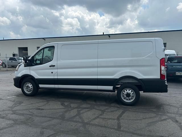 2025 Ford Transit photo 4