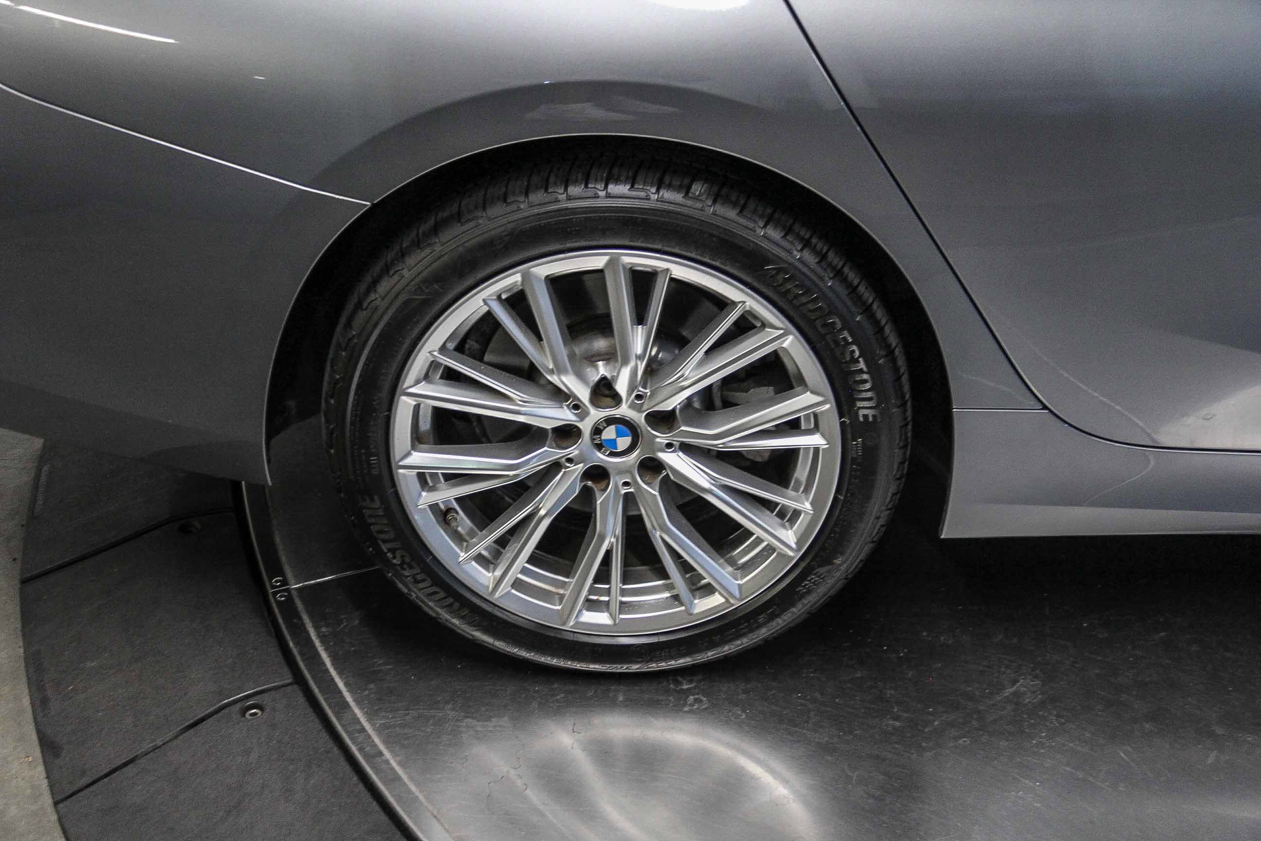 2023 Bmw 330i photo 8