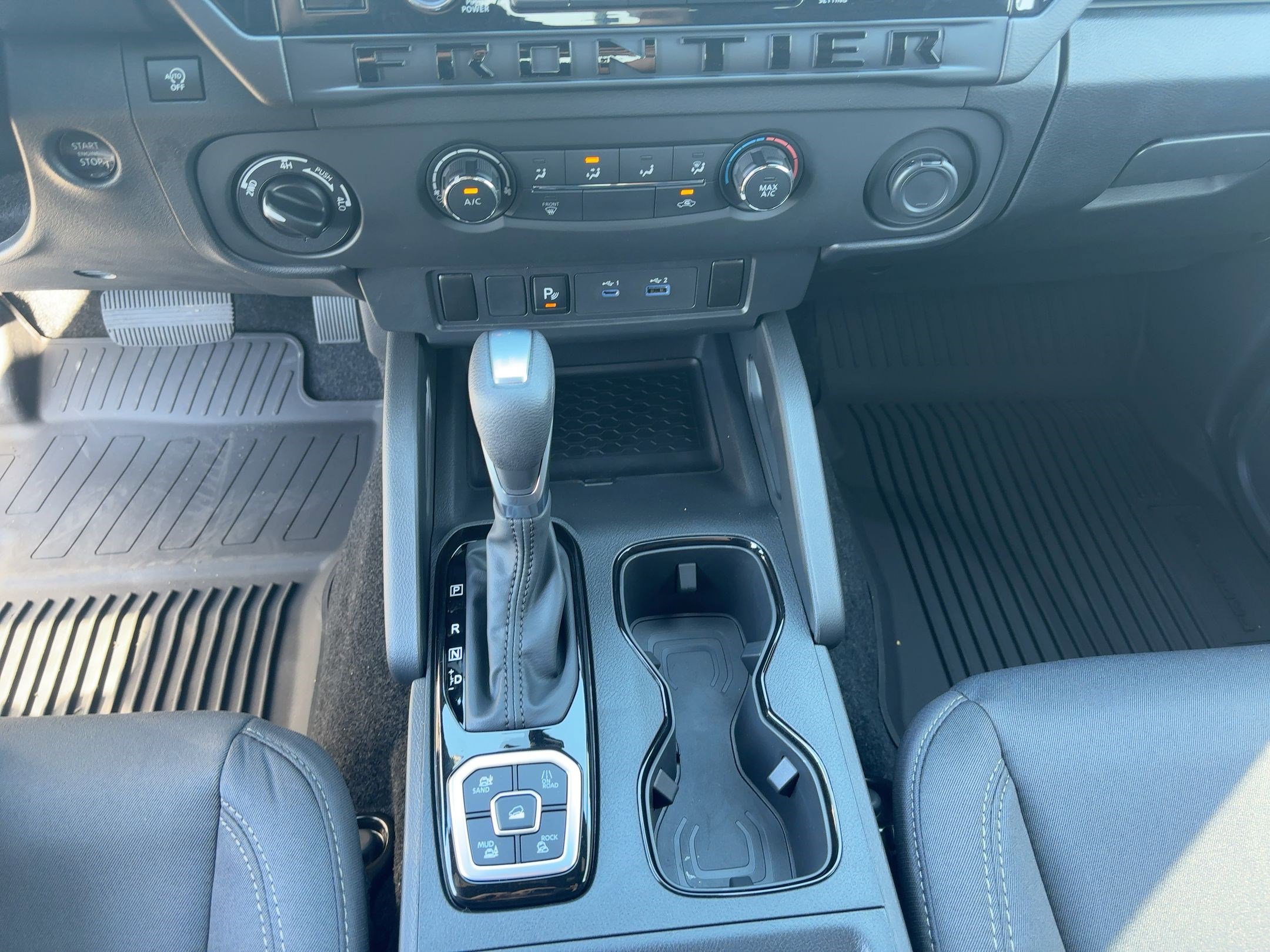 2026 Nissan Frontier SV photo 16