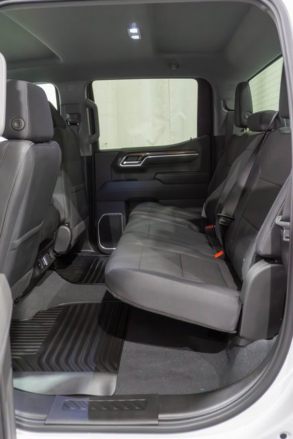 2026 Chevrolet Silverado 1500 LT photo 4