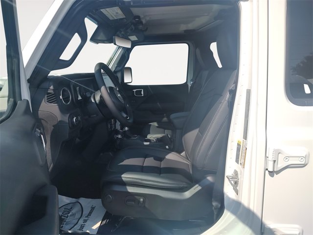 2025 Jeep Gladiator Sport photo 9