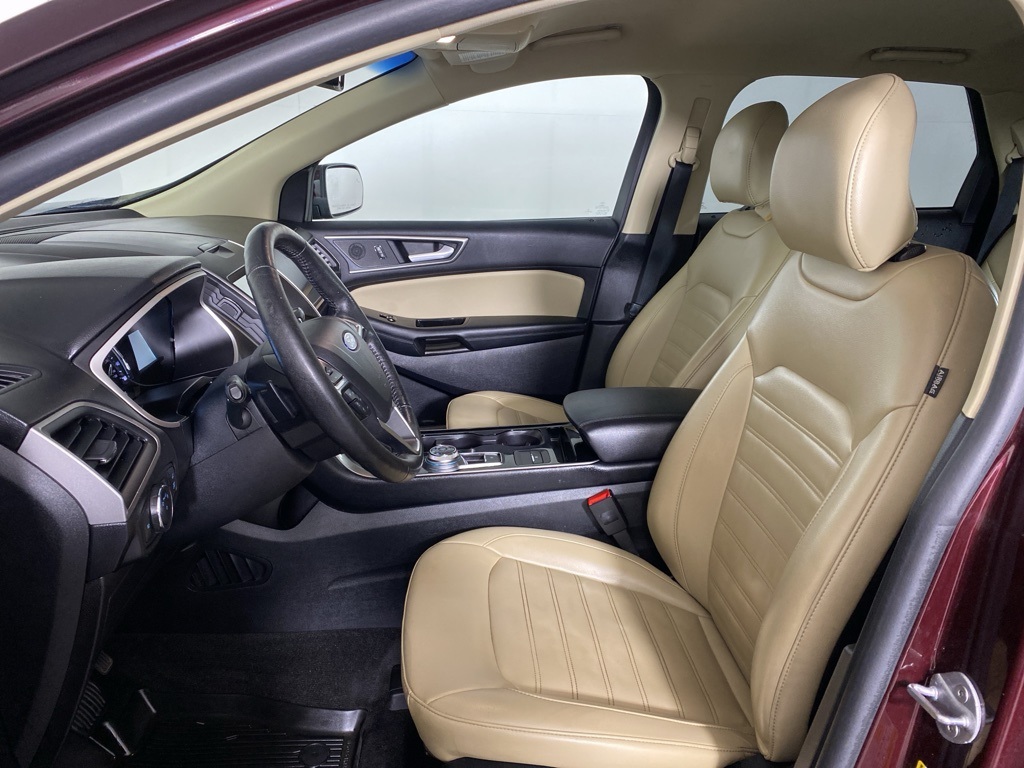 2019 Ford Edge SEL photo 4
