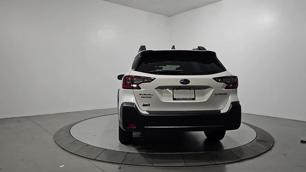 2025 Subaru Outback Premium photo 4