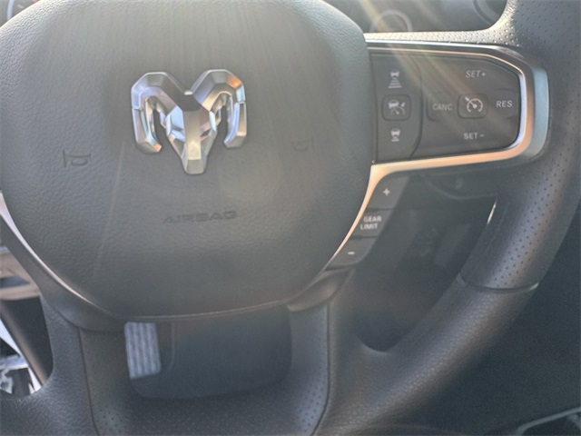 2025 Ram 1500 Tradesman photo 17