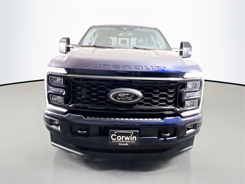 2025 Ford F-250 Lariat photo 4