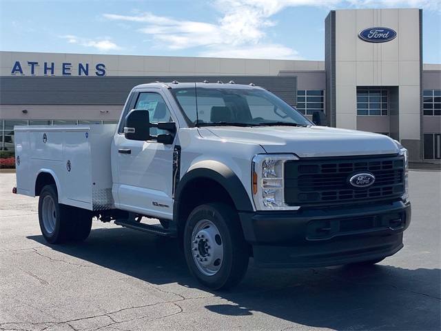 2025 Ford F-450 Super Duty Chassis Cab XL's photo