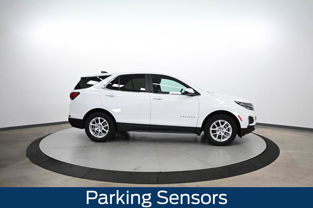 2024 Chevrolet Equinox LT photo 3