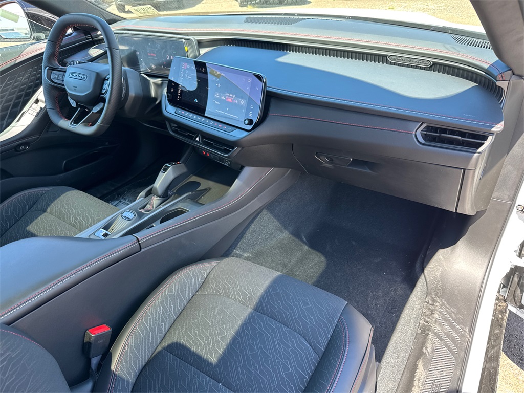 2025 Dodge Charger R/T photo 15