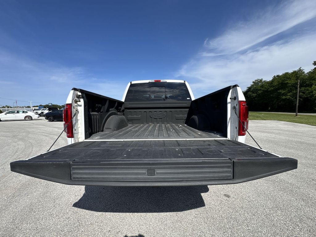 2016 Ford F-150 Lariat photo 20