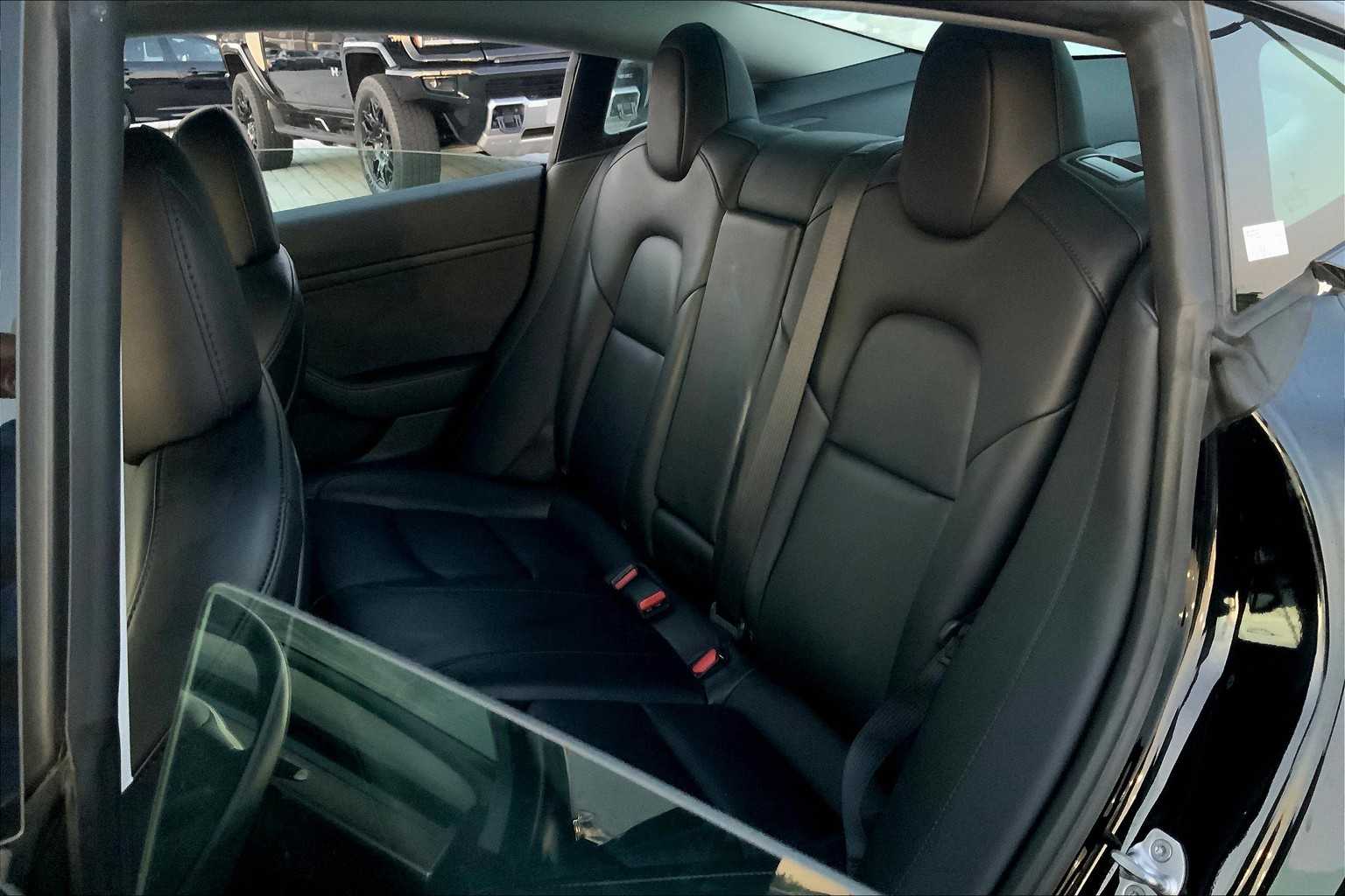 2023 Tesla Model 3 photo 18