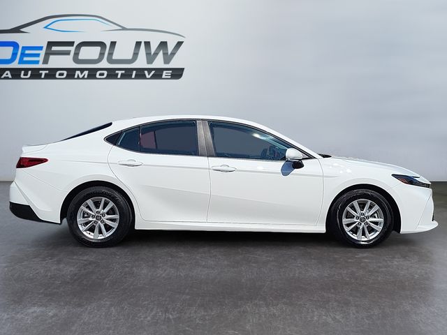 2025 Toyota Camry LE photo 2