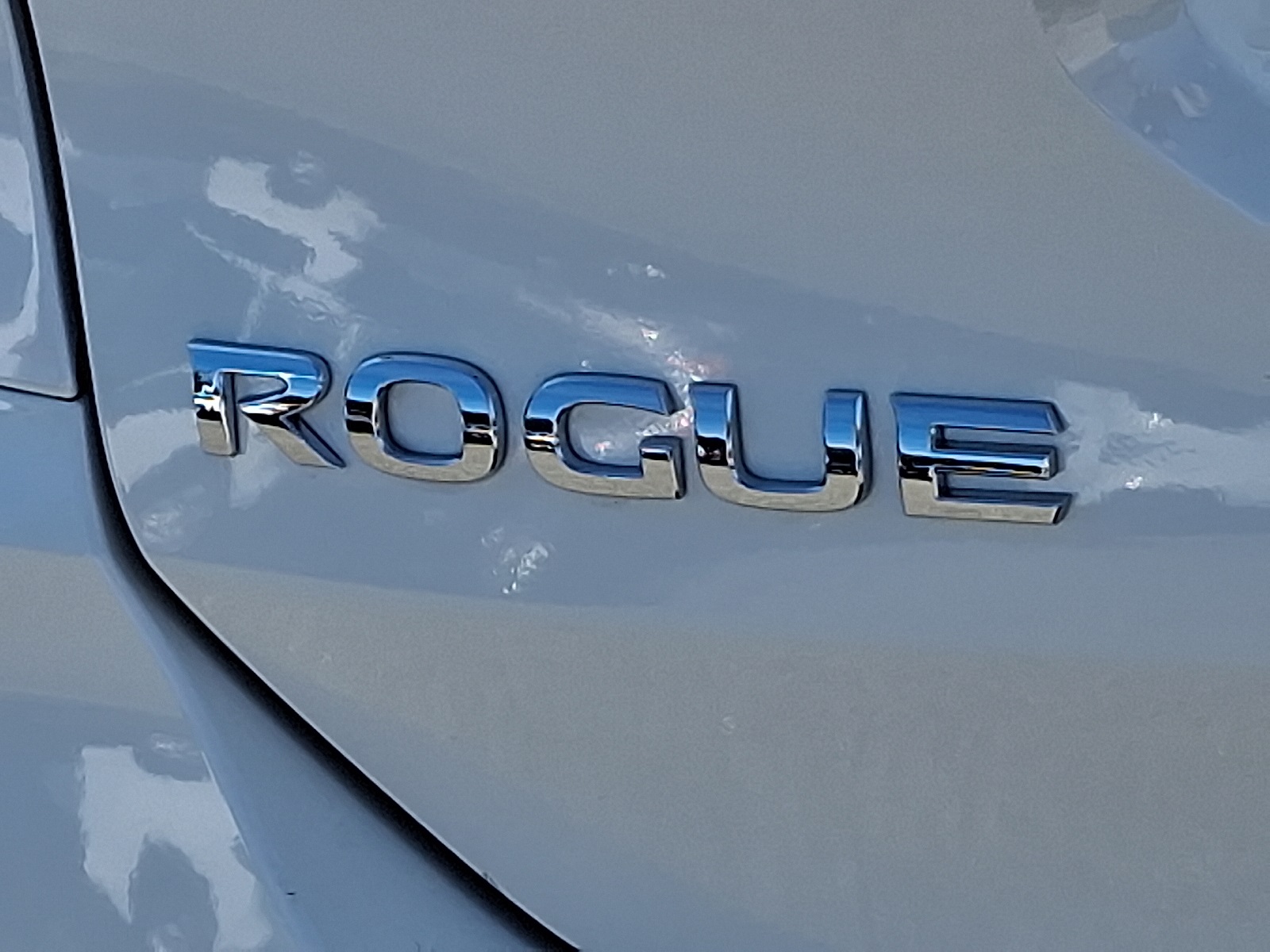 2019 Nissan Rogue SV photo 26