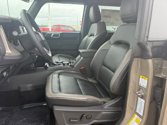 2025 Ford Bronco Outer Banks photo 7