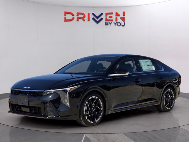 2025 Kia K4 GT-Line's photo