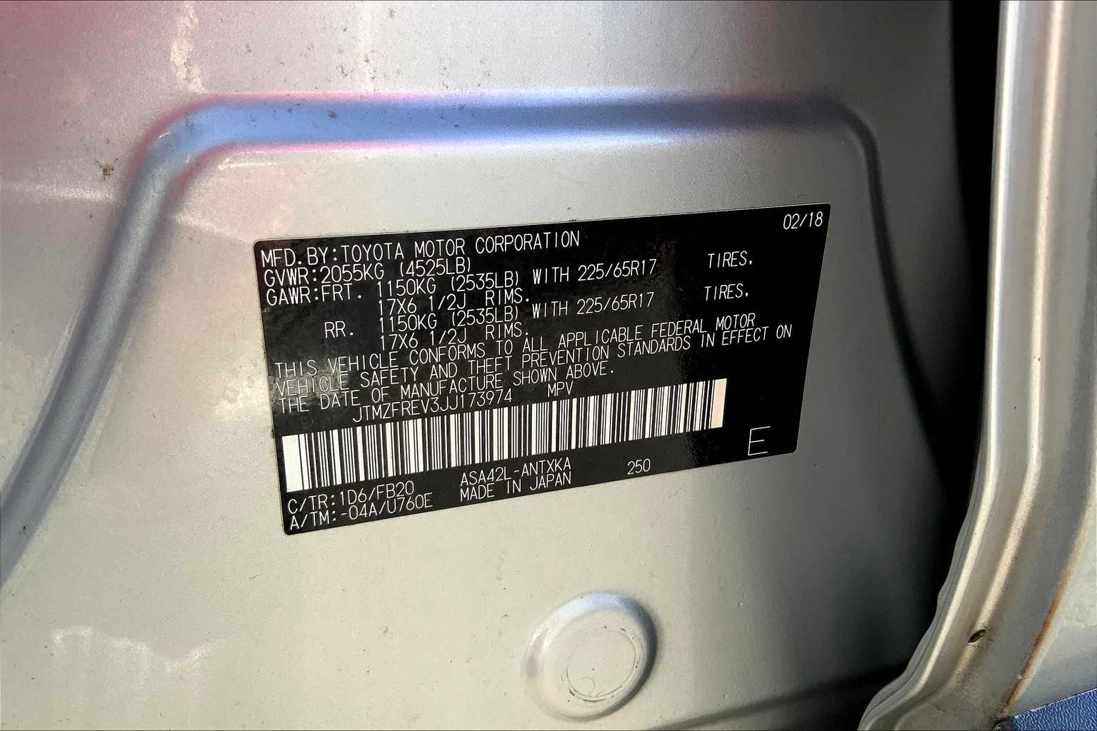 2018 Toyota RAV4 LE photo 35