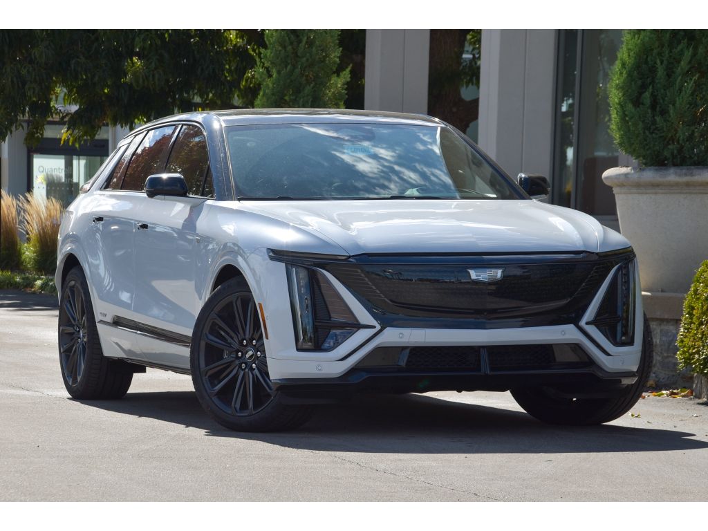 2026 Cadillac LYRIQ V's photo