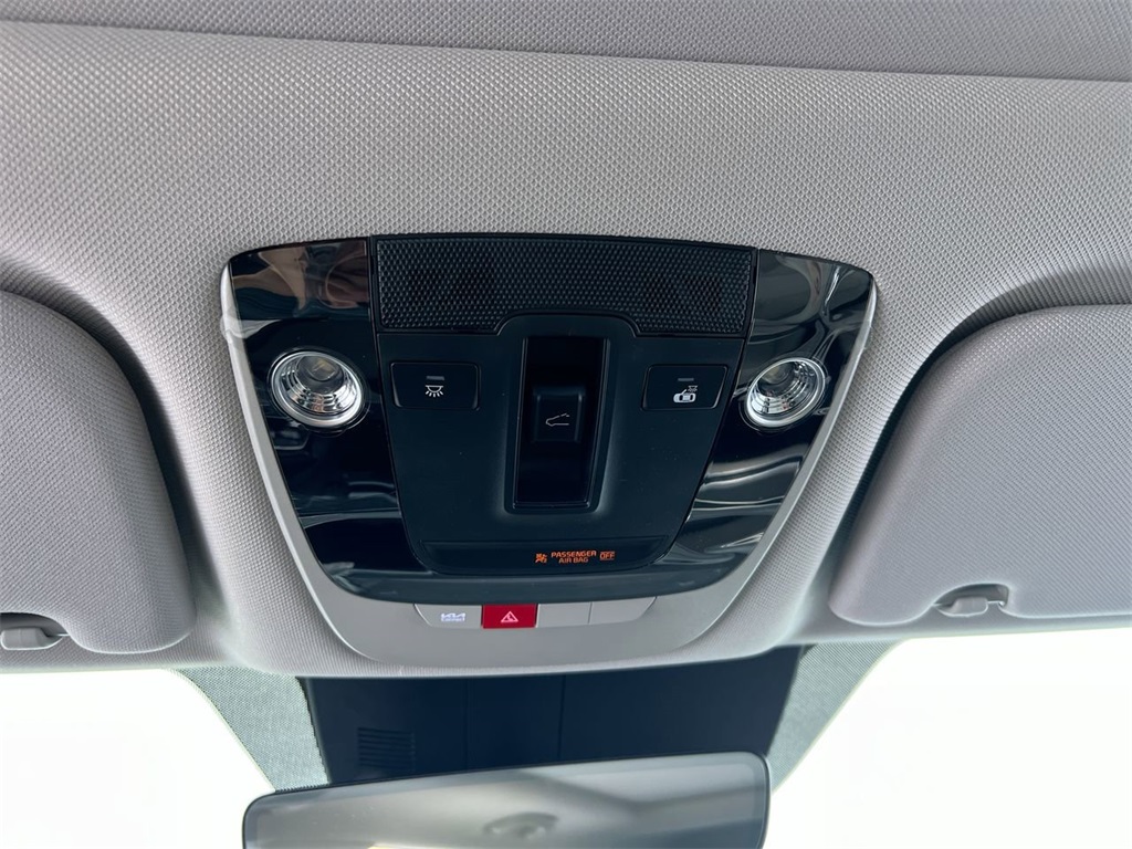 2025 Kia Sorento SX photo 16