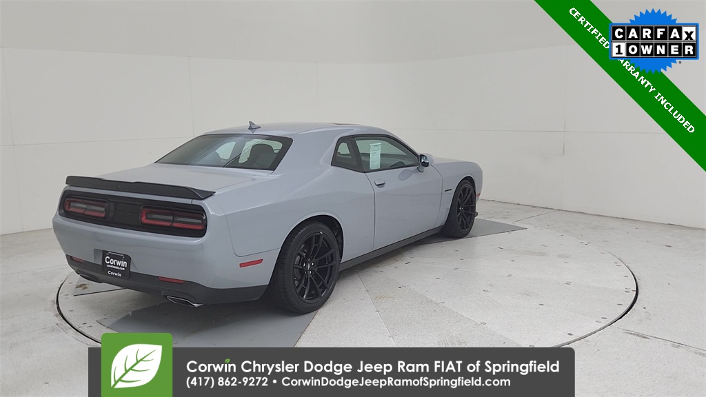 2022 Dodge Challenger R/T photo 13