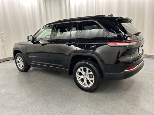 2023 Jeep Grand Cherokee Limited photo 2