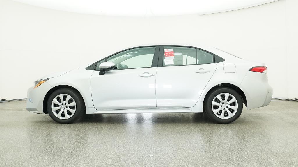 2025 Toyota Corolla LE photo 9