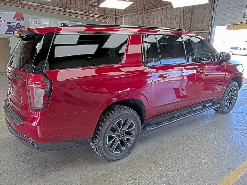 2021 Chevrolet Suburban Z71 photo 2