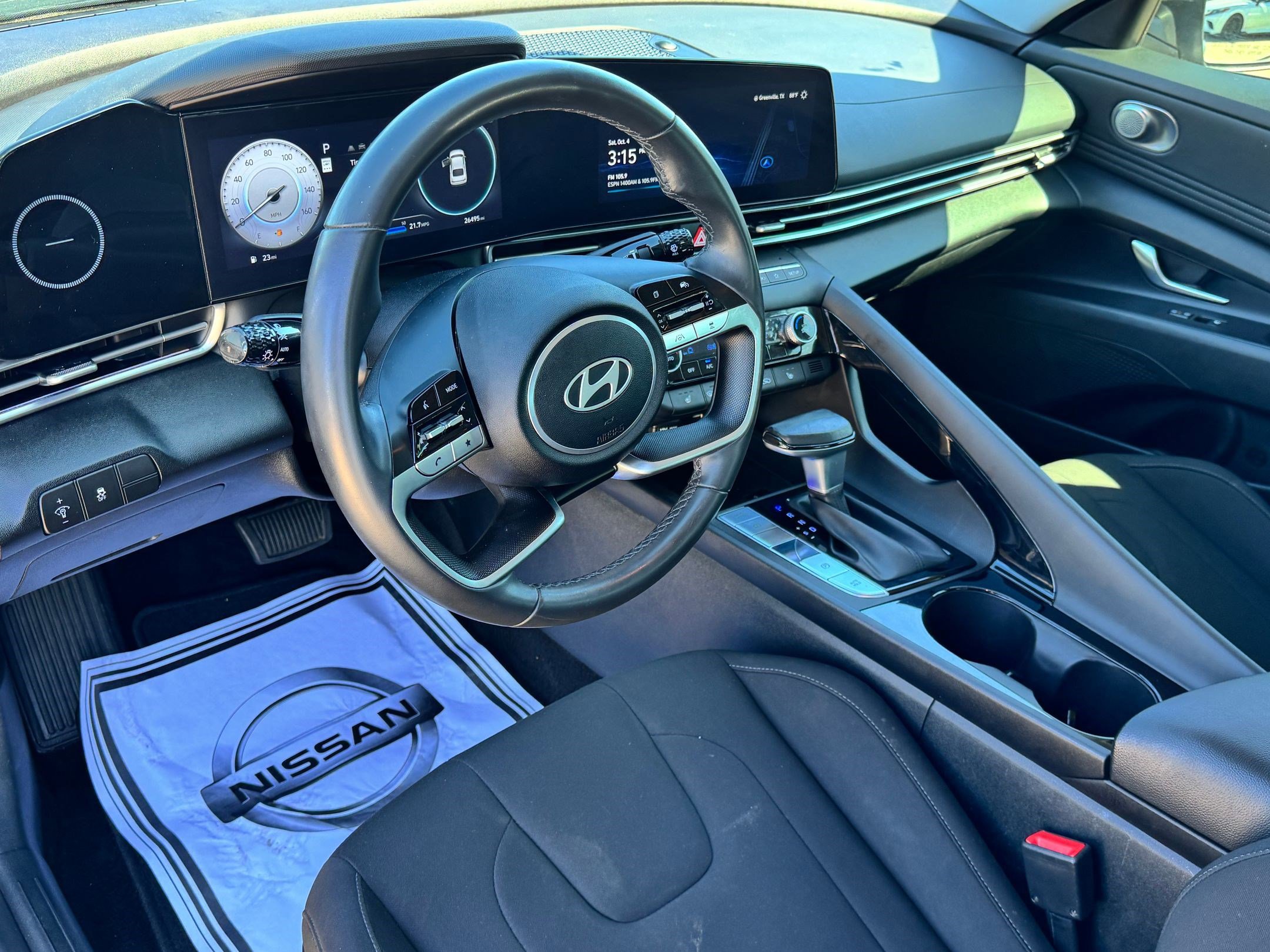 2025 Hyundai Elantra SEL Convenience photo 3