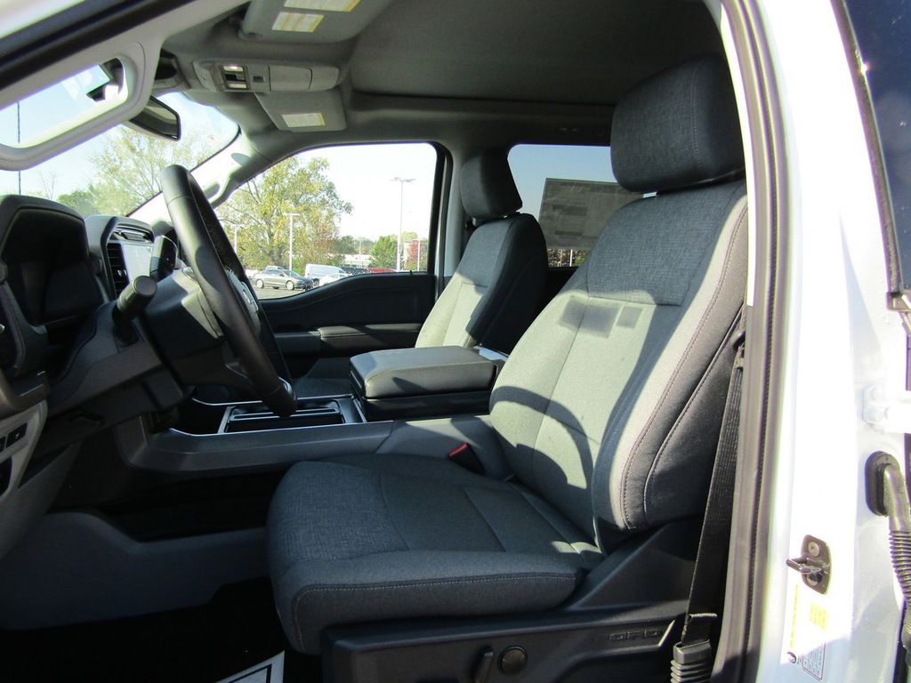 2024 Ford F-150 XLT photo 12