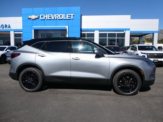 2026 Chevrolet Blazer 2LT photo 2