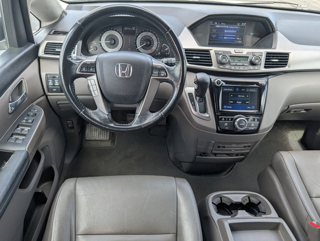 2016 Honda Odyssey EX-L photo 11