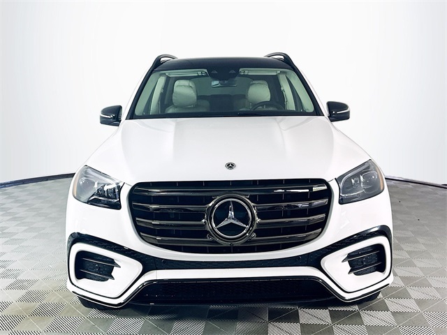 2026 Mercedes Benz GLS 450 4MATIC photo 2