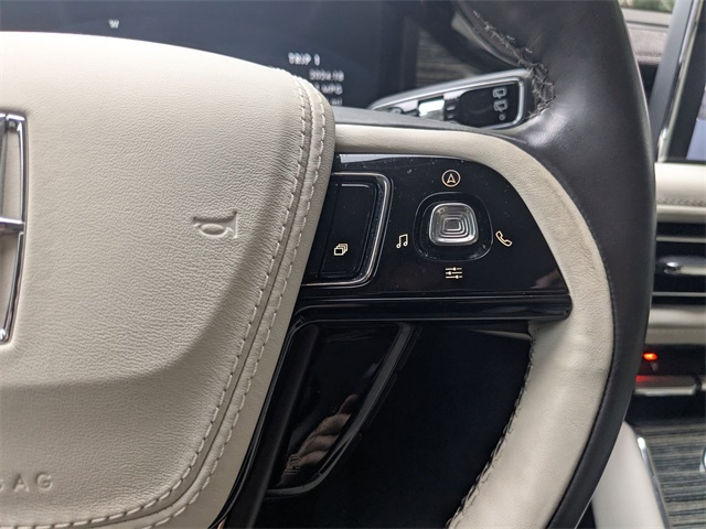 2020 Lincoln Aviator Black Label photo 12