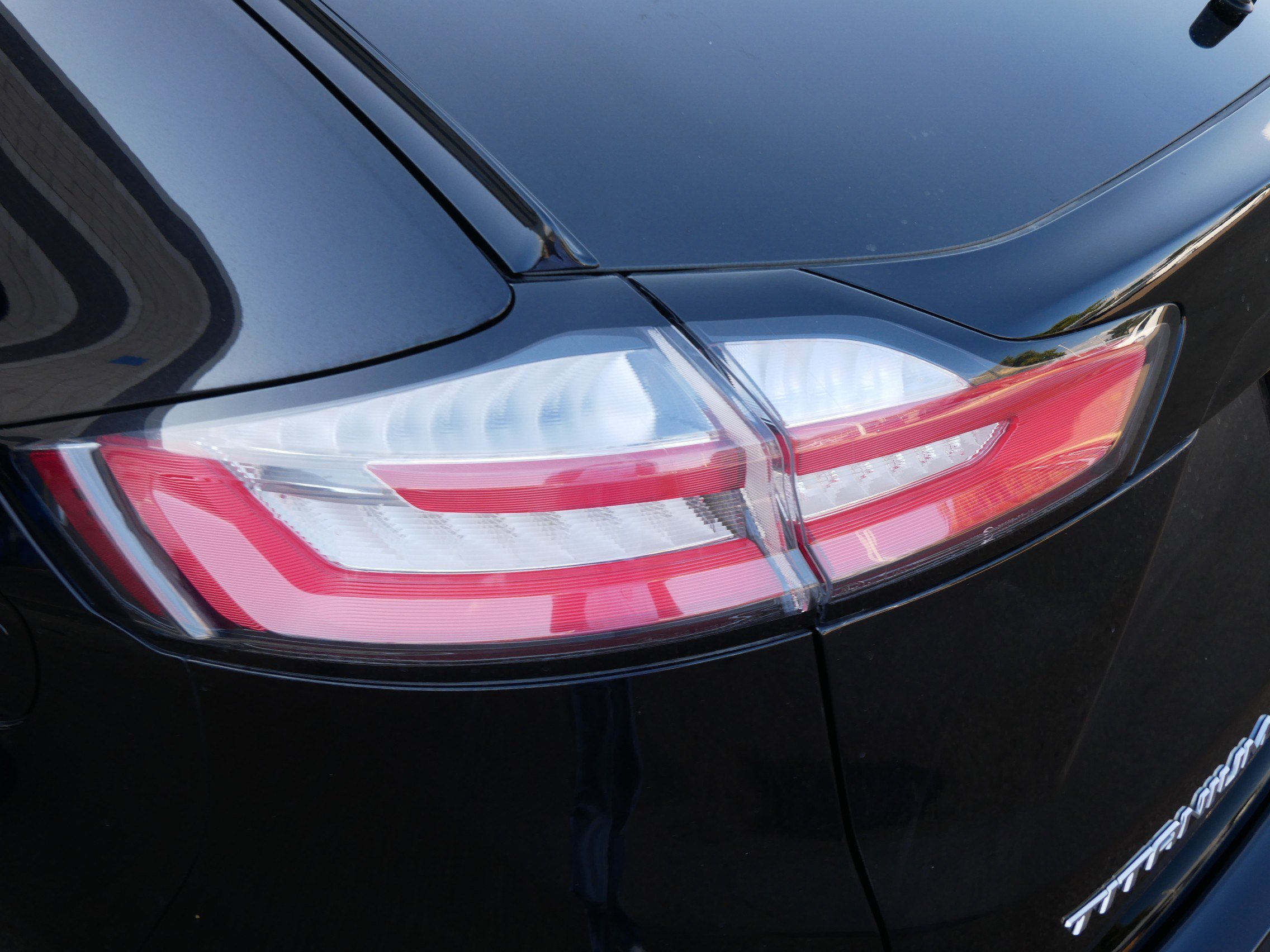 2022 Ford Edge Titanium photo 16