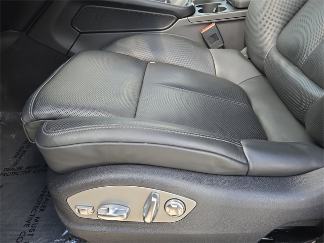 2022 Porsche Macan Base photo 27