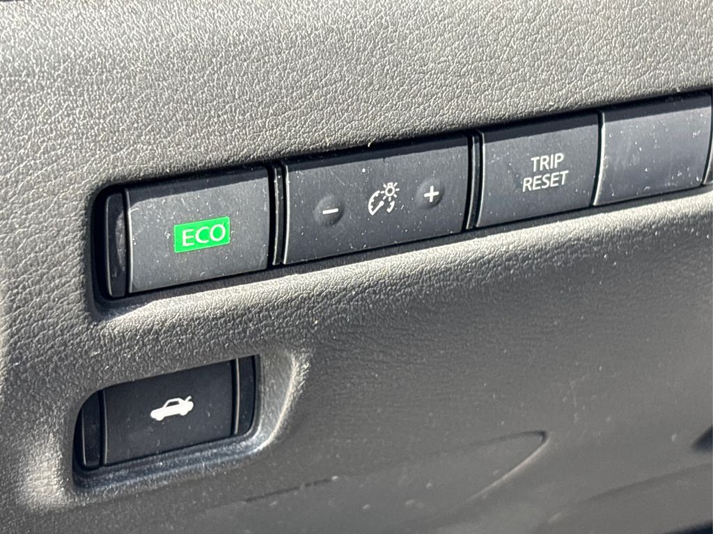 2022 Nissan Sentra SV photo 34