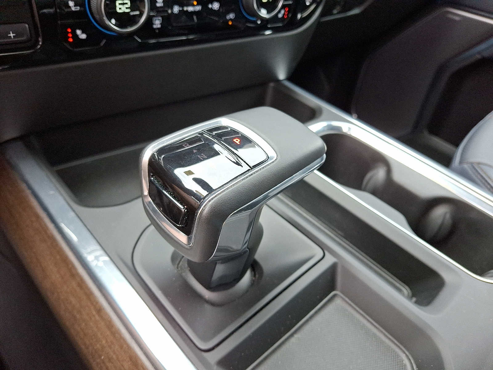 2023 Chevrolet Silverado 1500 High Country photo 15