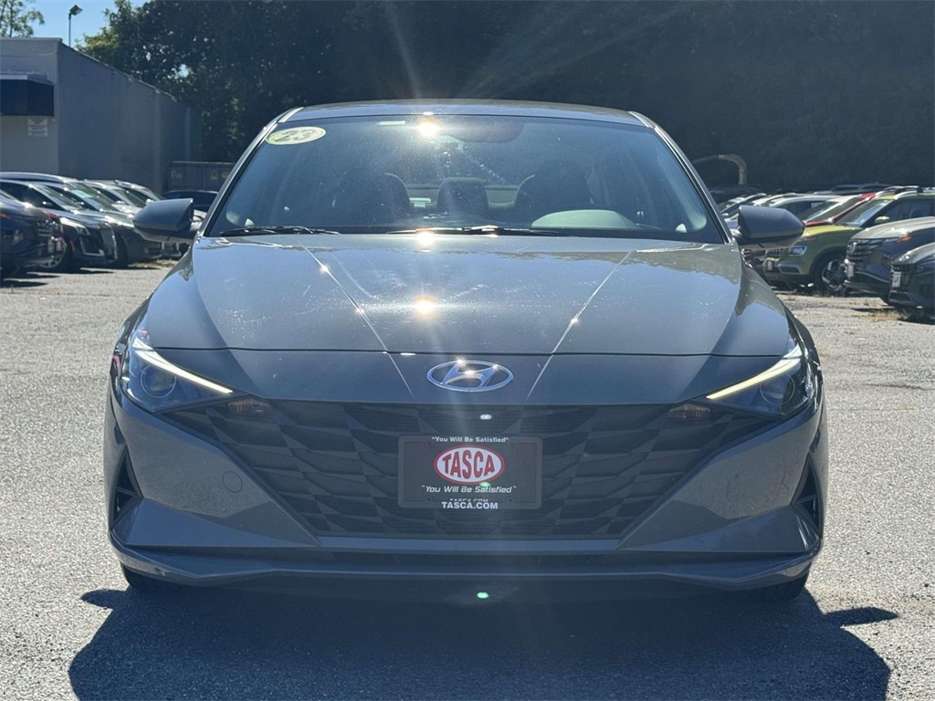 2023 Hyundai Elantra SEL photo 2