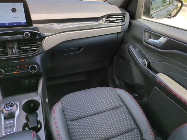 2025 Ford Escape ST-Line photo 15