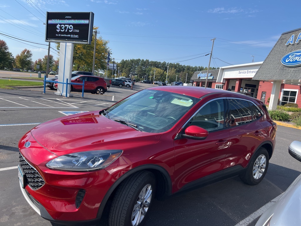 2020 Ford Escape SE photo 3