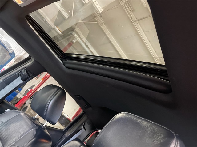2023 Toyota Tacoma Limited photo 17