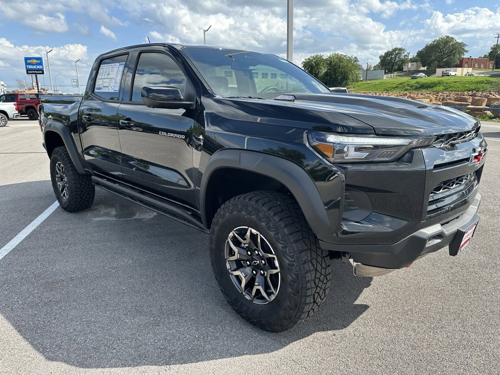 2025 Chevrolet Colorado ZR2 photo 4