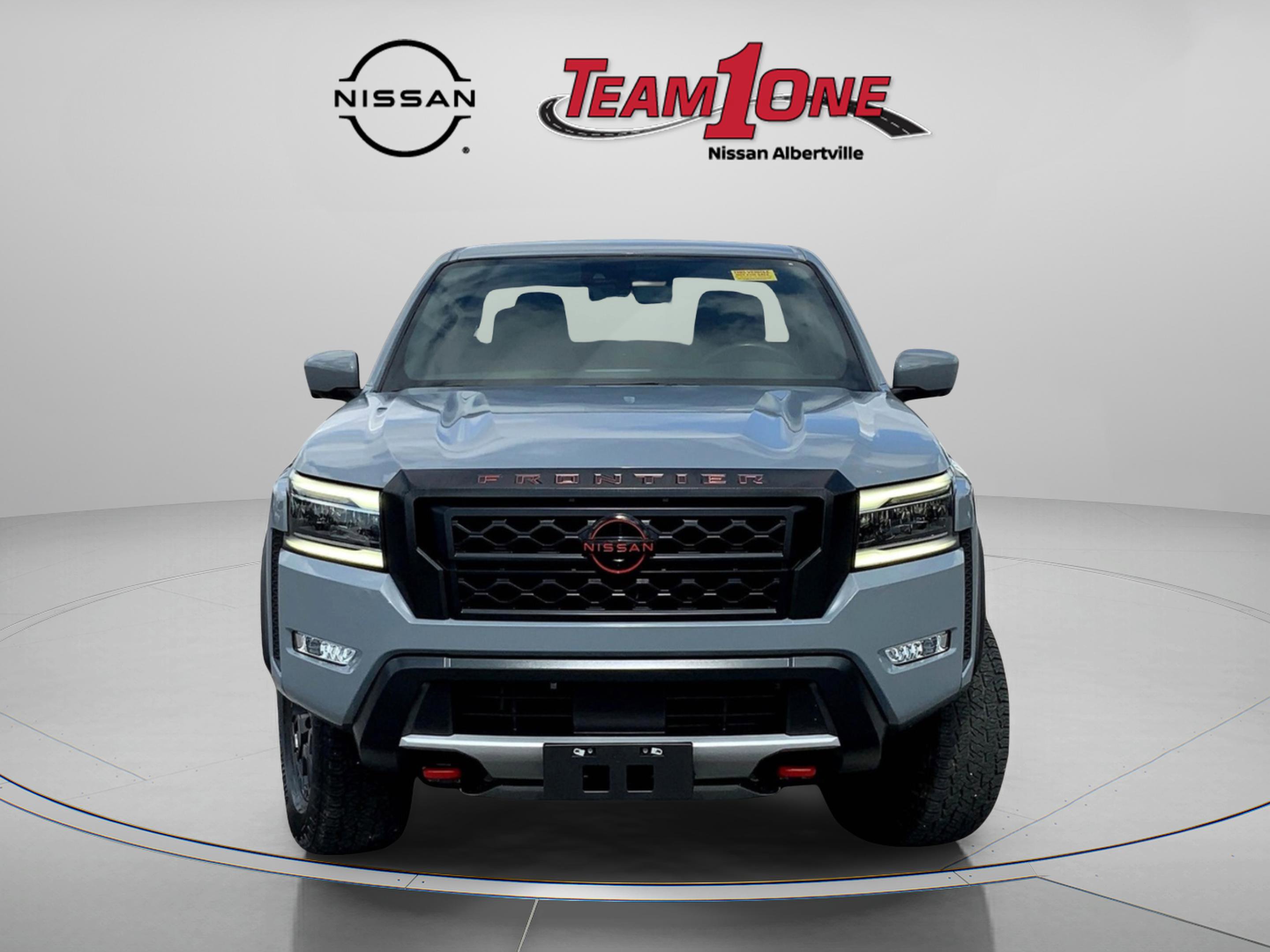 2023 Nissan Frontier PRO-4X photo 2