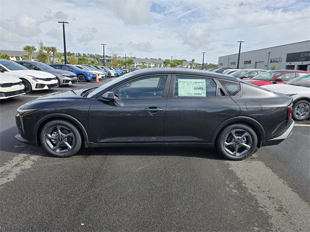 2025 Kia K4 LXS photo 3
