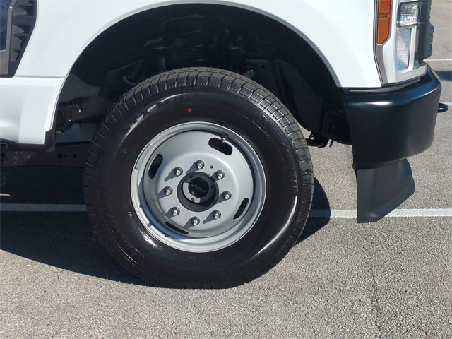 2026 Ford F-350 photo 11