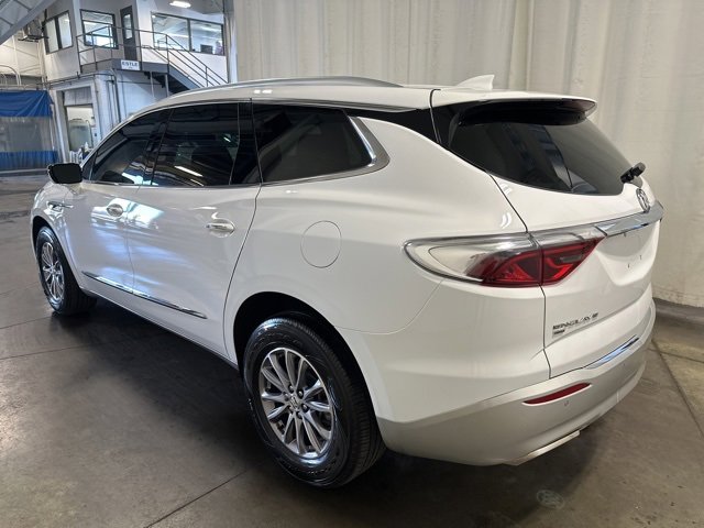2024 Buick Enclave Essence photo 4
