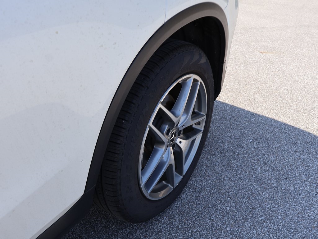 2019 Mercedes Benz GLC 300 4MATIC photo 19