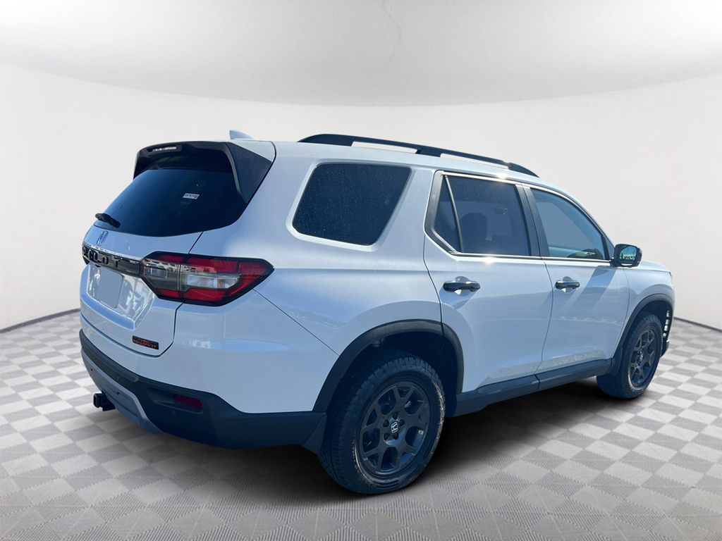 2025 Honda Pilot TrailSport photo 4
