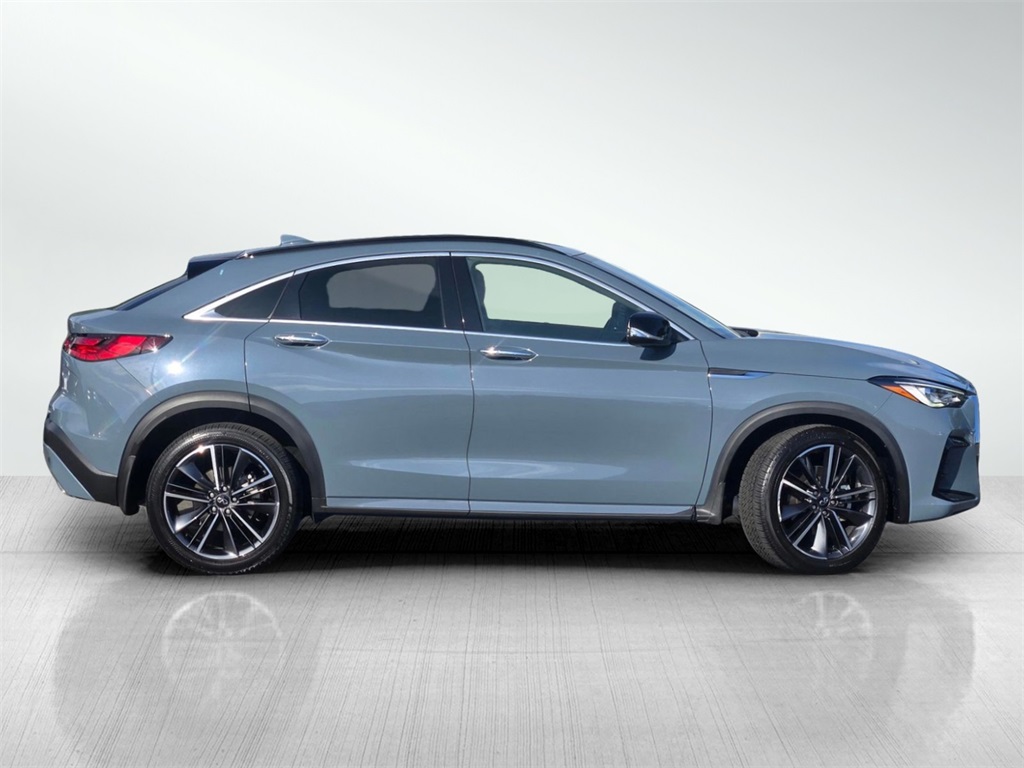 2025 Infiniti QX50 Luxe photo 3